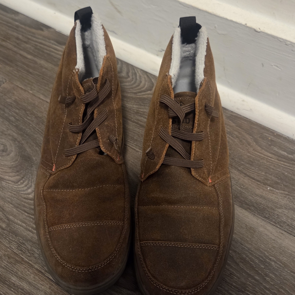 Stio Brown Chukka Boots for Men